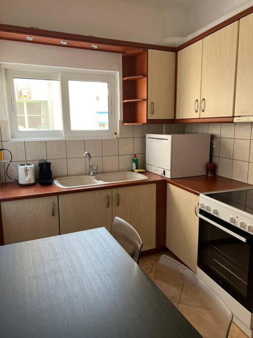 4Th Floor Cosy Apartment In Metaxourgeio أثينا المظهر الخارجي الصورة